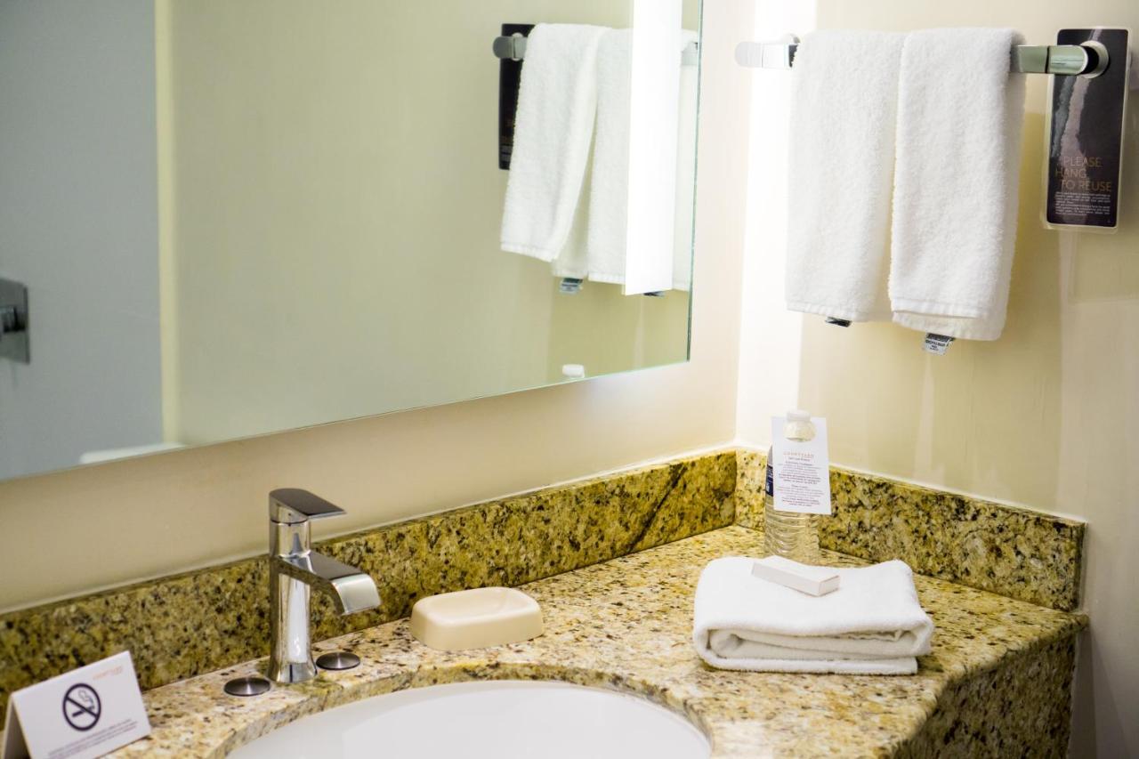 Courtyard By Marriott San Luis Potosi Hotel Ngoại thất bức ảnh