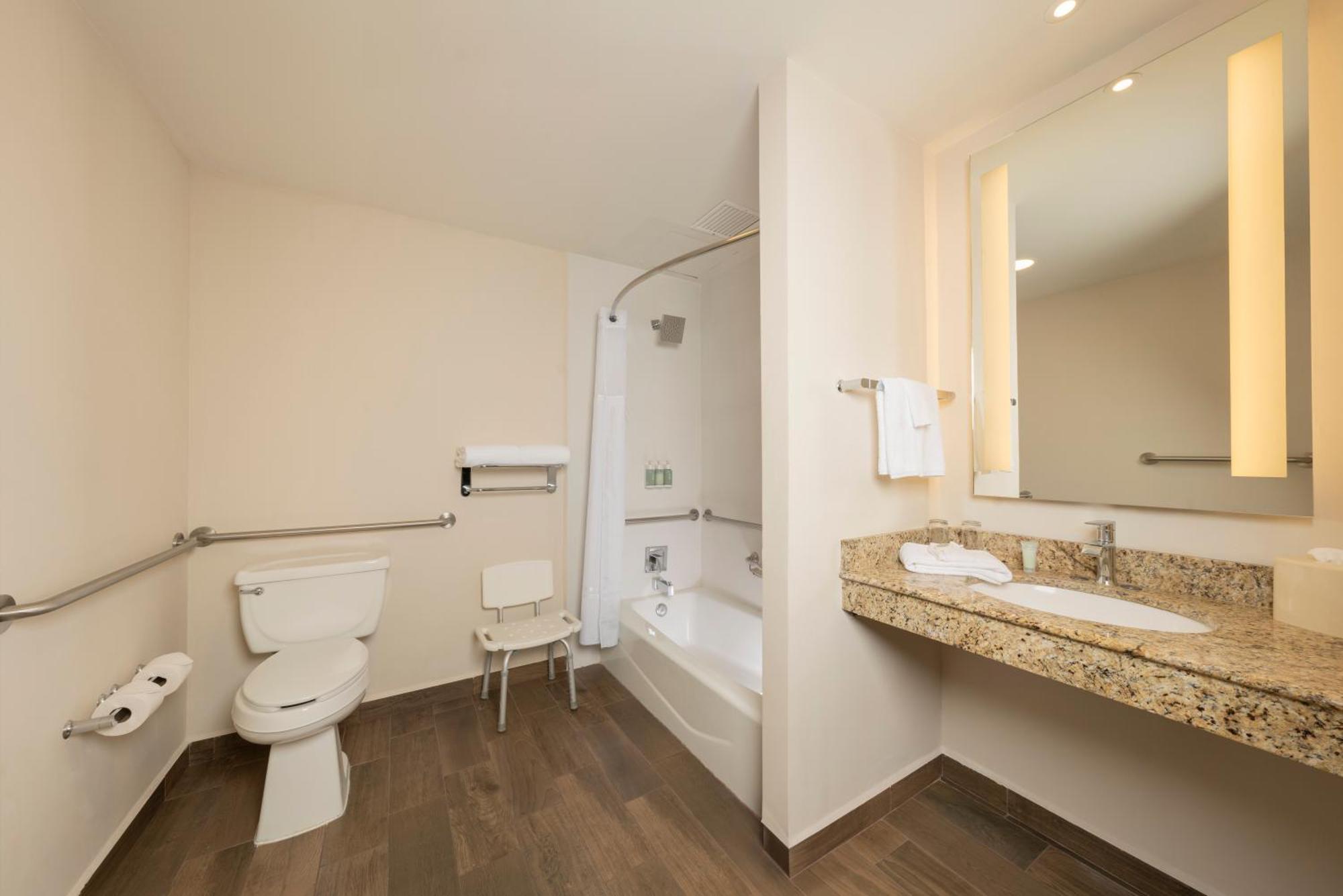 Courtyard By Marriott San Luis Potosi Hotel Ngoại thất bức ảnh