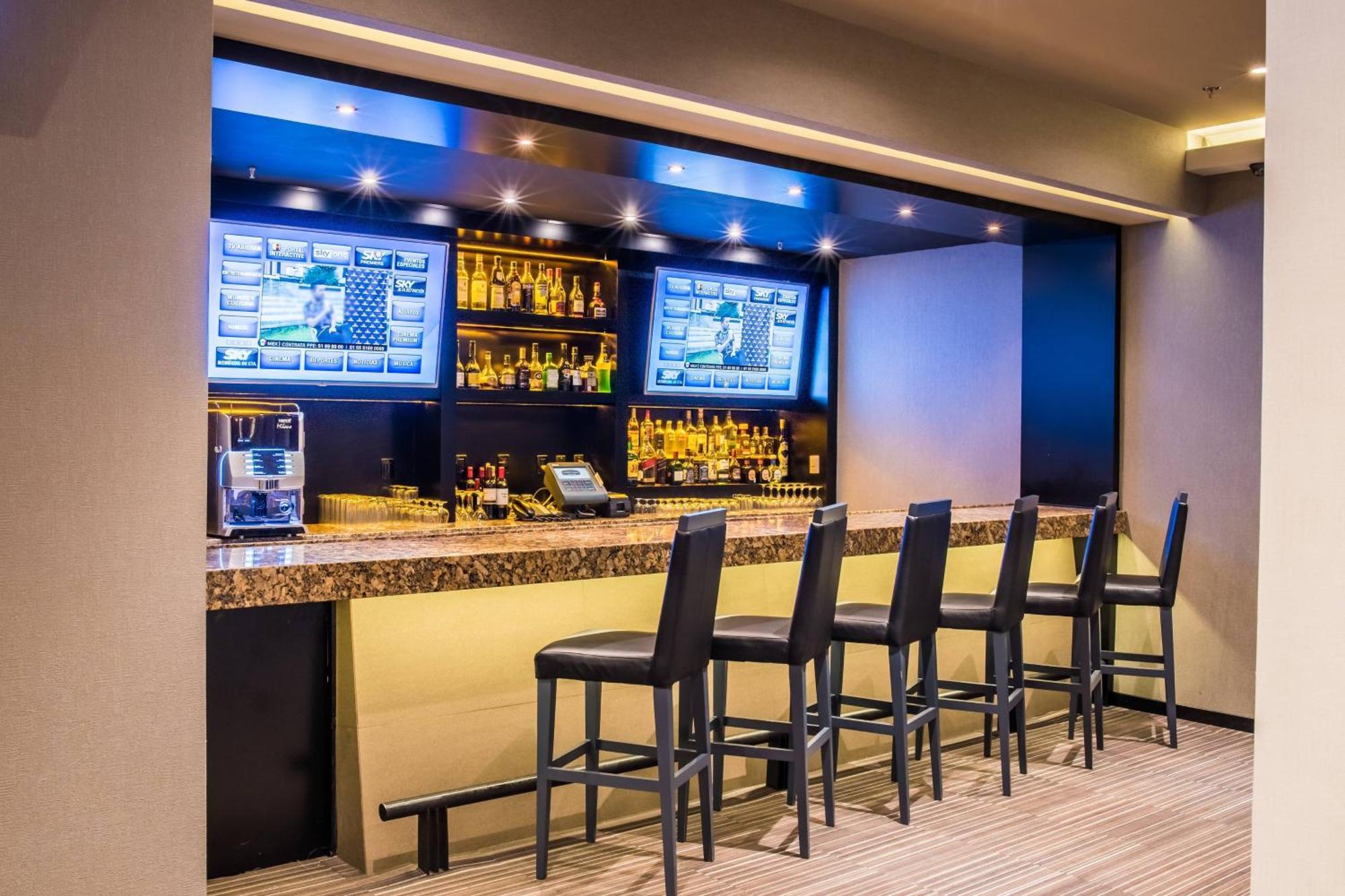 Courtyard By Marriott San Luis Potosi Hotel Ngoại thất bức ảnh