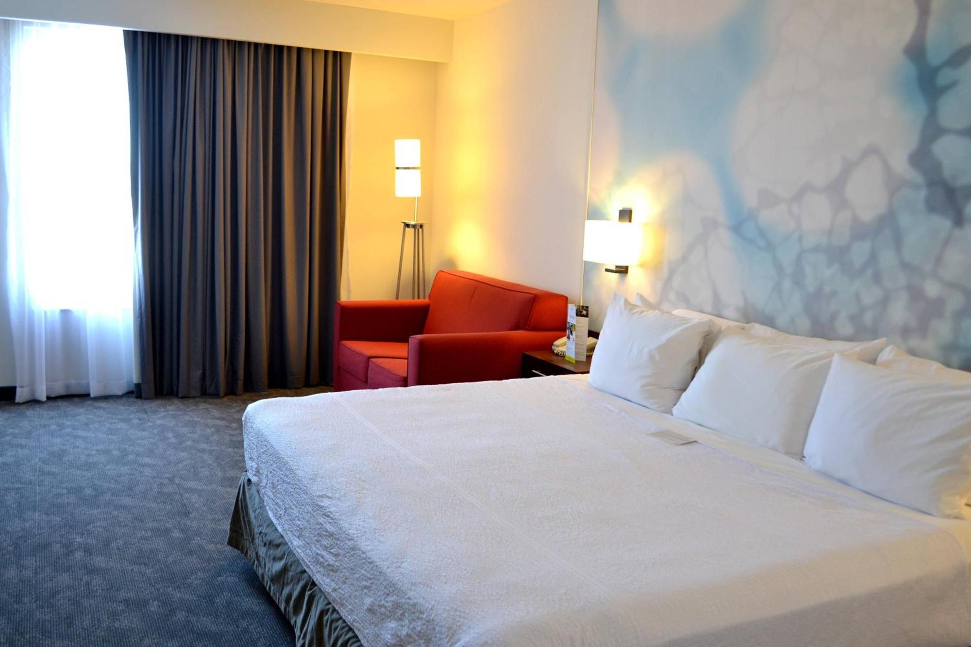 Courtyard By Marriott San Luis Potosi Hotel Ngoại thất bức ảnh