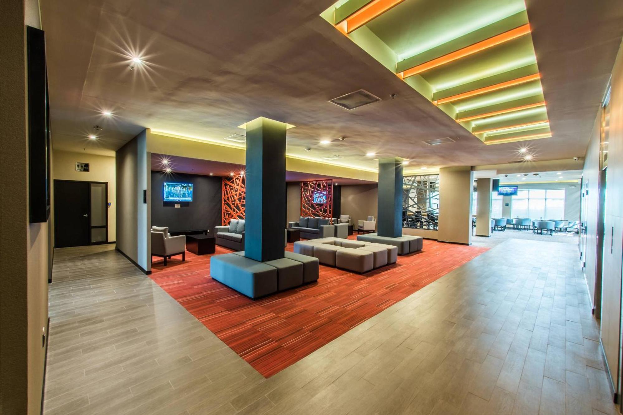 Courtyard By Marriott San Luis Potosi Hotel Ngoại thất bức ảnh