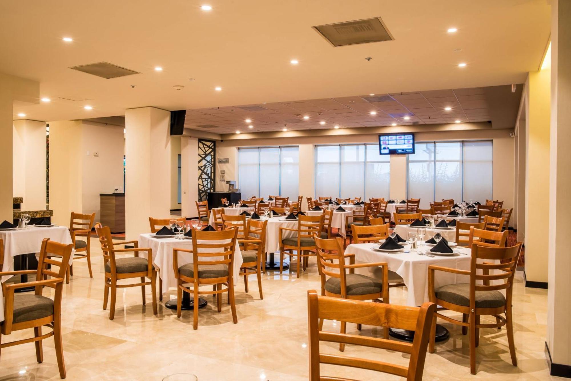 Courtyard By Marriott San Luis Potosi Hotel Ngoại thất bức ảnh