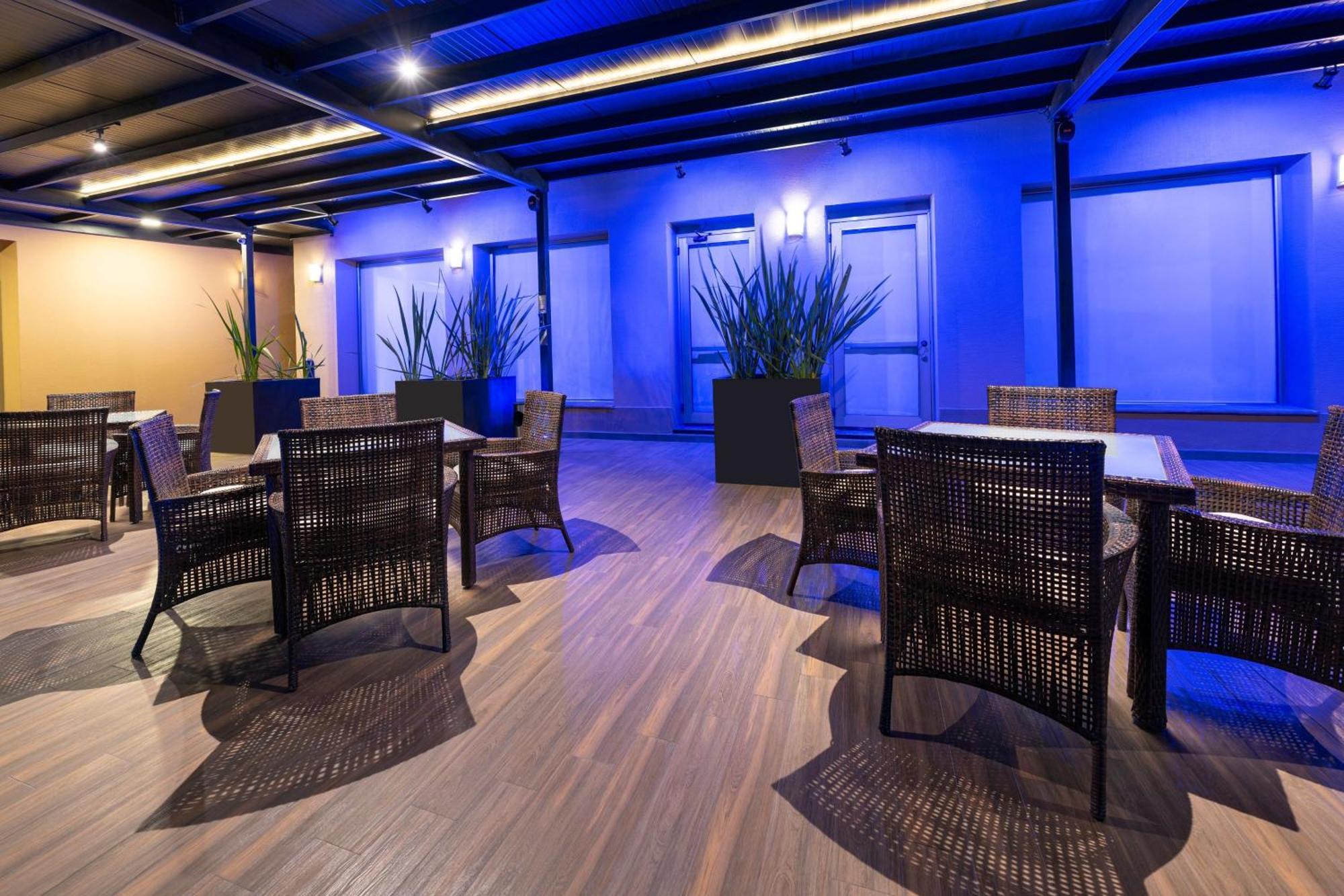 Courtyard By Marriott San Luis Potosi Hotel Ngoại thất bức ảnh