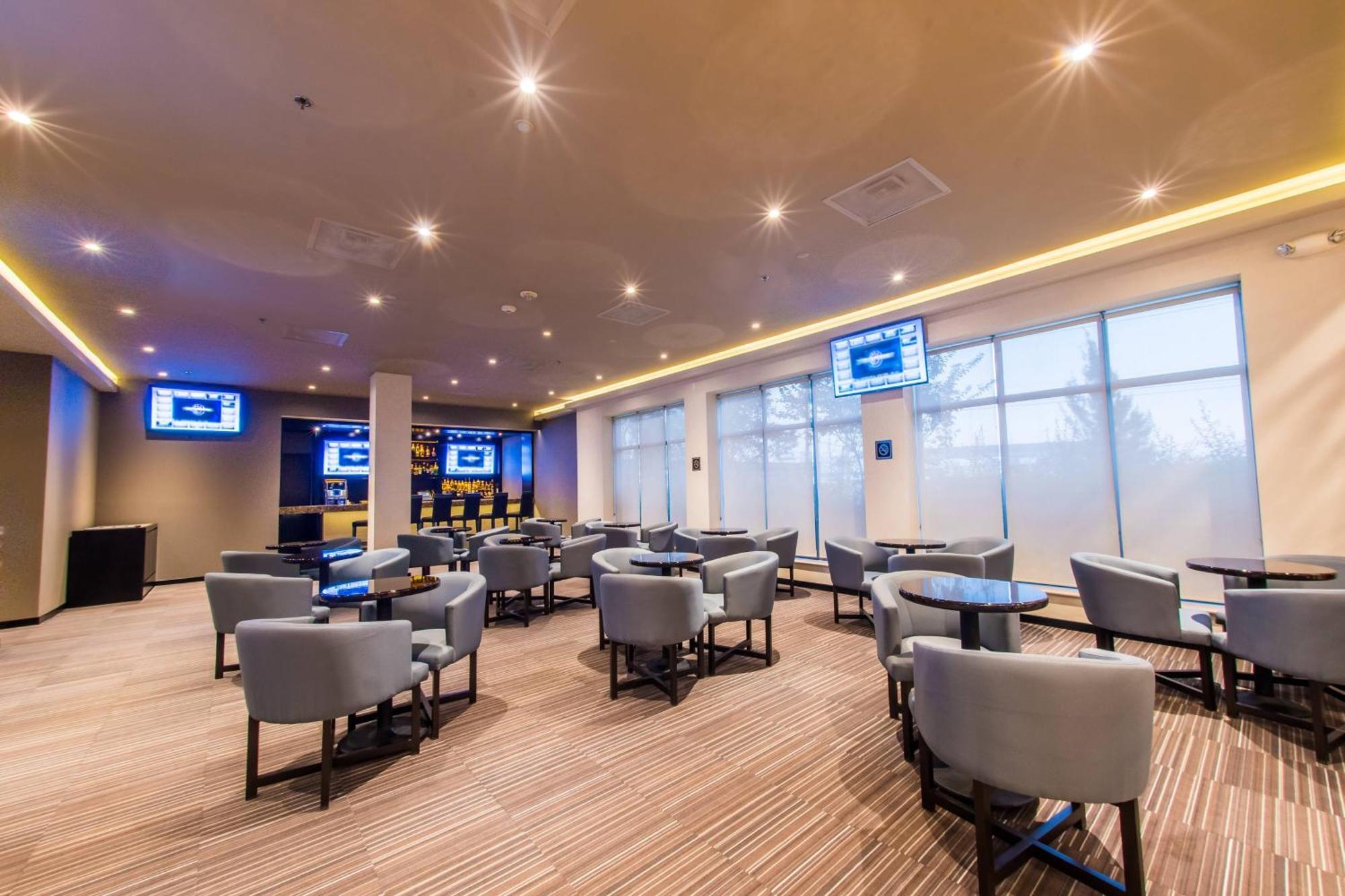 Courtyard By Marriott San Luis Potosi Hotel Ngoại thất bức ảnh